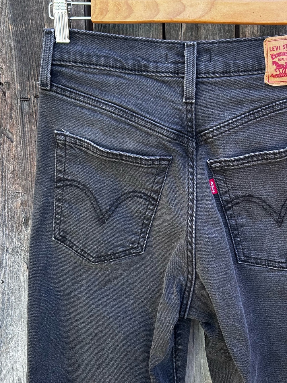 Levi’s Ribcage Straight Ankle Jean Black 28 - Picture 11 of 16